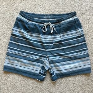 Faherty men’s Shorelite swim shorts trunks 7”
Size XL